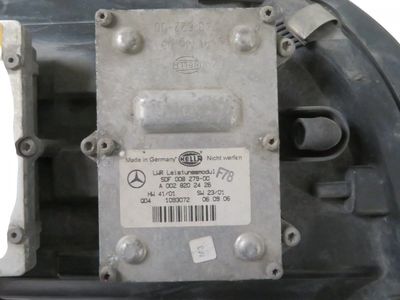 2006 Mercedes-Benz E350 Headlight - 211-820-14-61