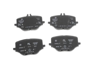 2023 Mercedes-Benz S580e Brake Pad Set - 000-420-96-02