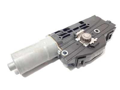 2019 Mercedes-Benz GLC63 AMG S Sunroof Motor - 253-906-70-00