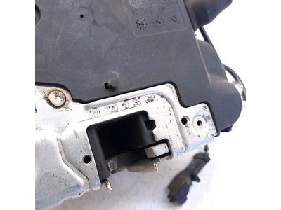 Mercedes-Benz E320 Door Latch Assembly - 211-720-10-35