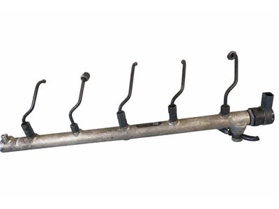 Mercedes-Benz E320 Fuel Rail - 648-070-00-95