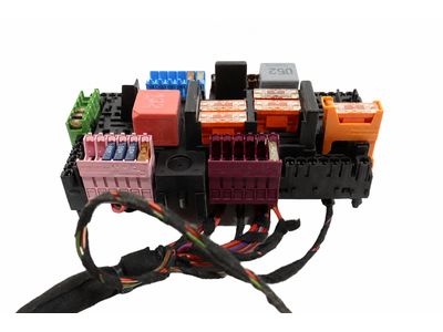 Mercedes-Benz CLS450 Fuse Box - 213-906-88-01-64
