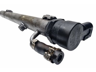 Mercedes-Benz E320 Fuel Rail - 642-070-04-95