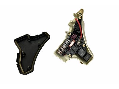 Mercedes-Benz 212-540-00-72 Relay & Fuse Plate Mercedes-Benz 212-540-00-72 Relay & Fuse Plate