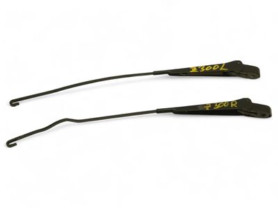 1989 Mercedes-Benz 300SE Windshield Wiper Arms - 126-820-29-44