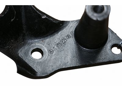 Mercedes-Benz 613-223-00-41 Lift Bracket
