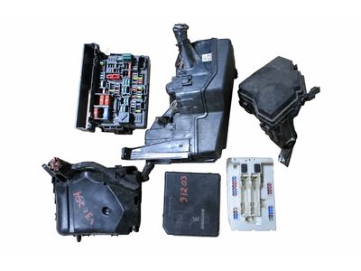 2023 Mercedes-Benz C43 AMG Fuse Box - 206-540-98-01-64