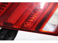 Mercedes-Benz 212-906-27-57-64 Backup Lamp Assembly Mercedes-Benz 212-906-27-57-64 Backup Lamp Assembly