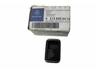 Mercedes-Benz 212-820-44-10-9107 Trunk Switch Mercedes-Benz 212-820-44-10-9107 Trunk Switch